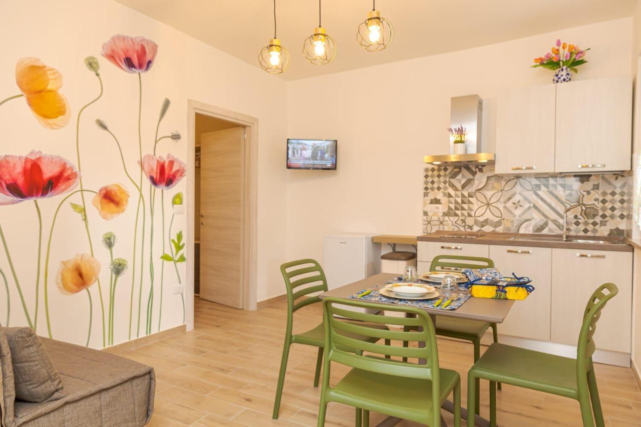 Sea Garden Apartments Ашеа Экстерьер фото